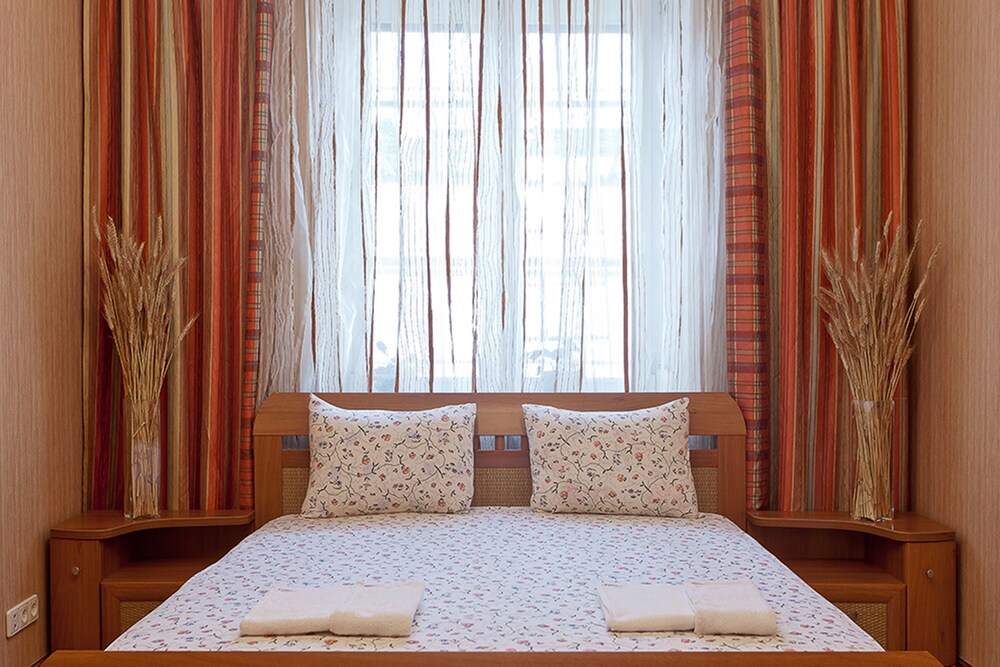 Standard Apartment, 1 Bedroom, Kitchen (Kirova, 4) - Guestroom