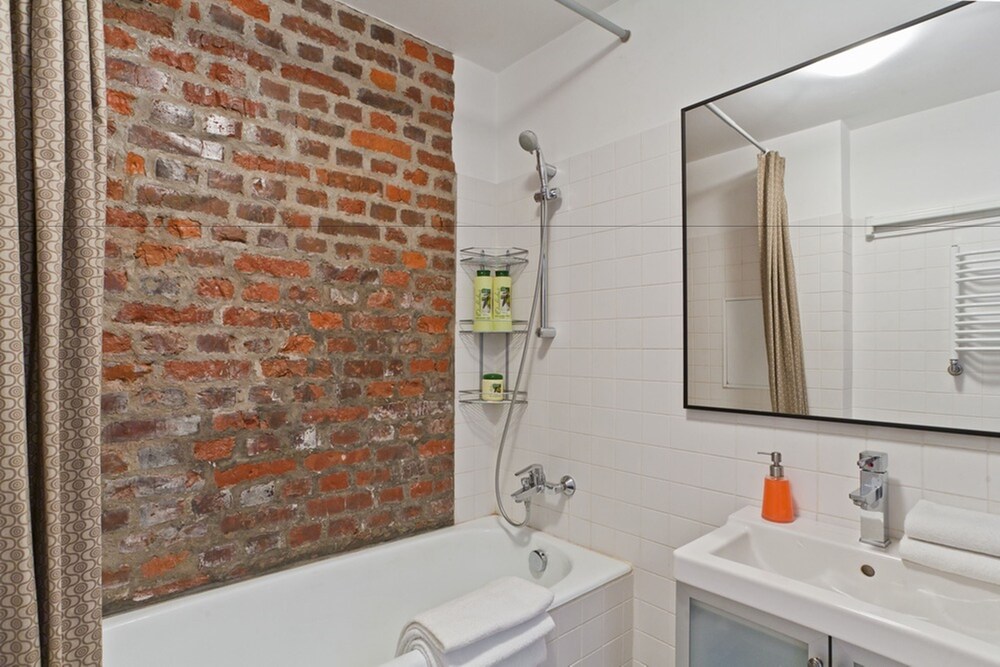 Exclusive Apartment, Kitchen (Karla Marksa, 6) - Bathroom