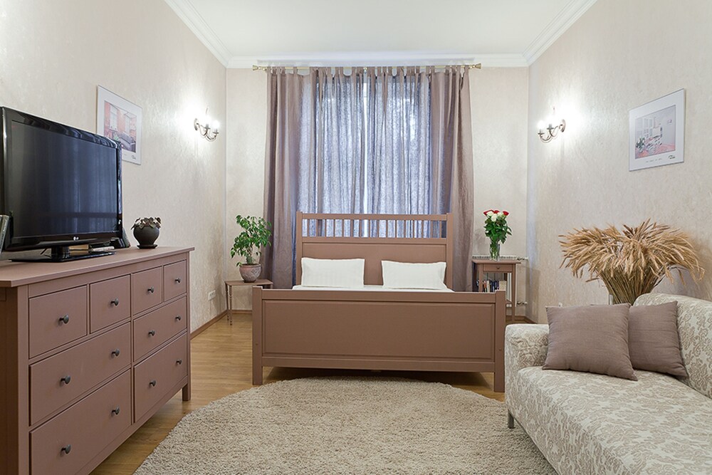Standard Apartment, 2 Bedrooms, Kitchen (Praspiekt Niezalieznasci, 83) - Guestroom