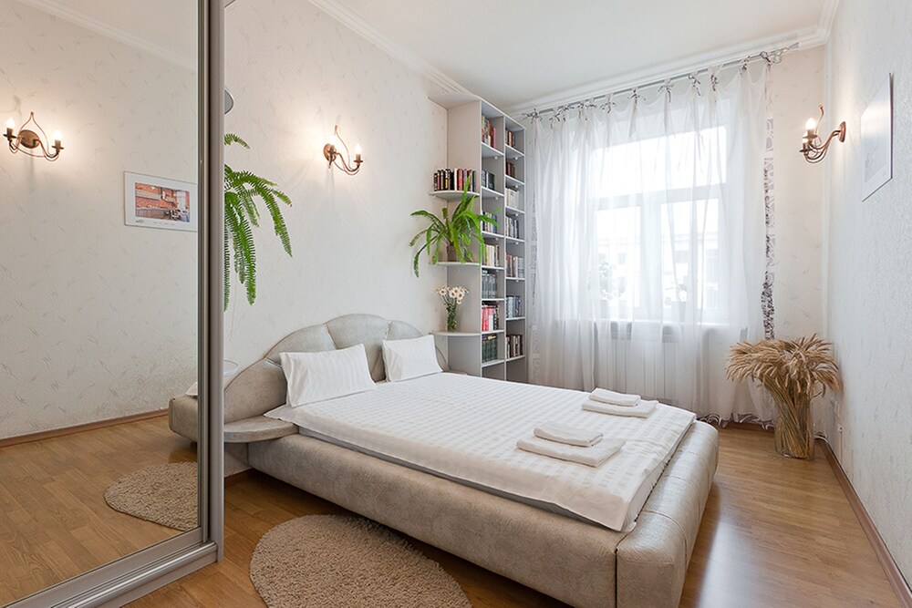 Standard Apartment, 2 Bedrooms, Kitchen (Praspiekt Niezalieznasci, 83) - Guestroom