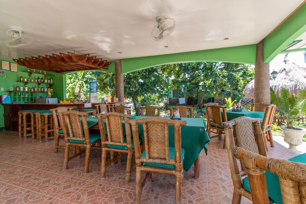 Hotel Bar