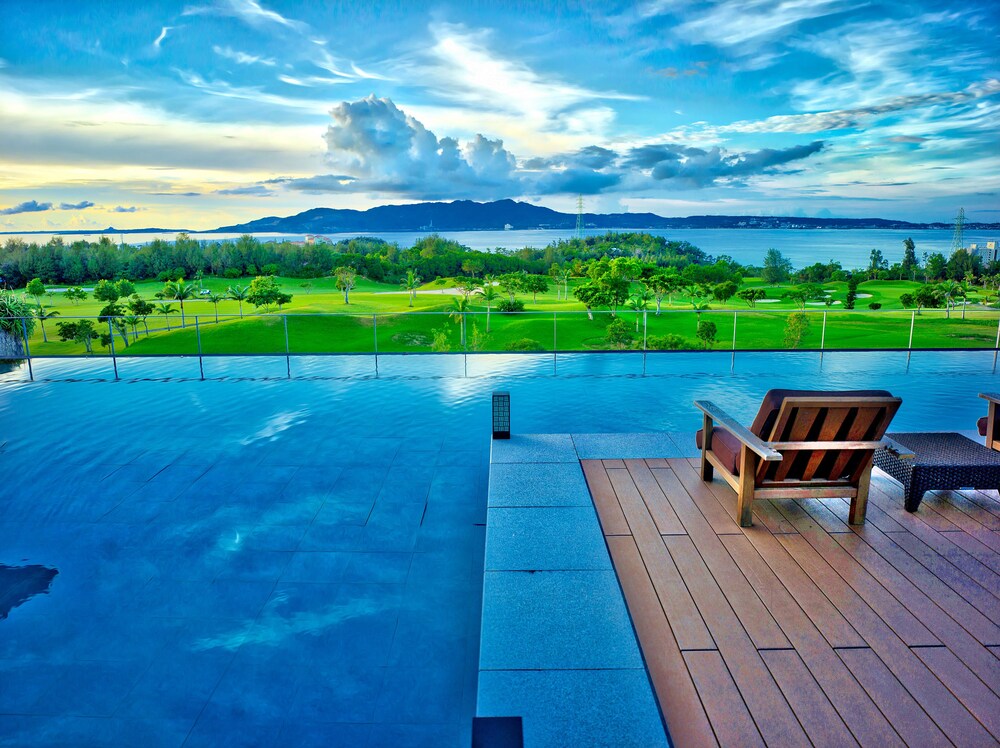 Beach/Ocean View