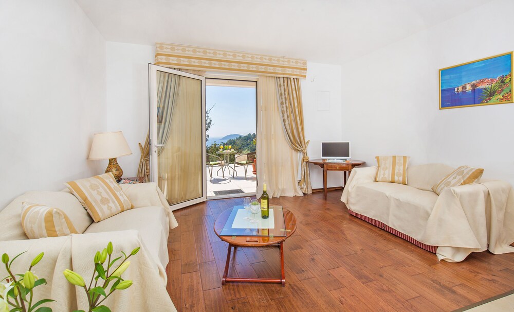 Superior Suite, Terrace, Sea View - Guestroom