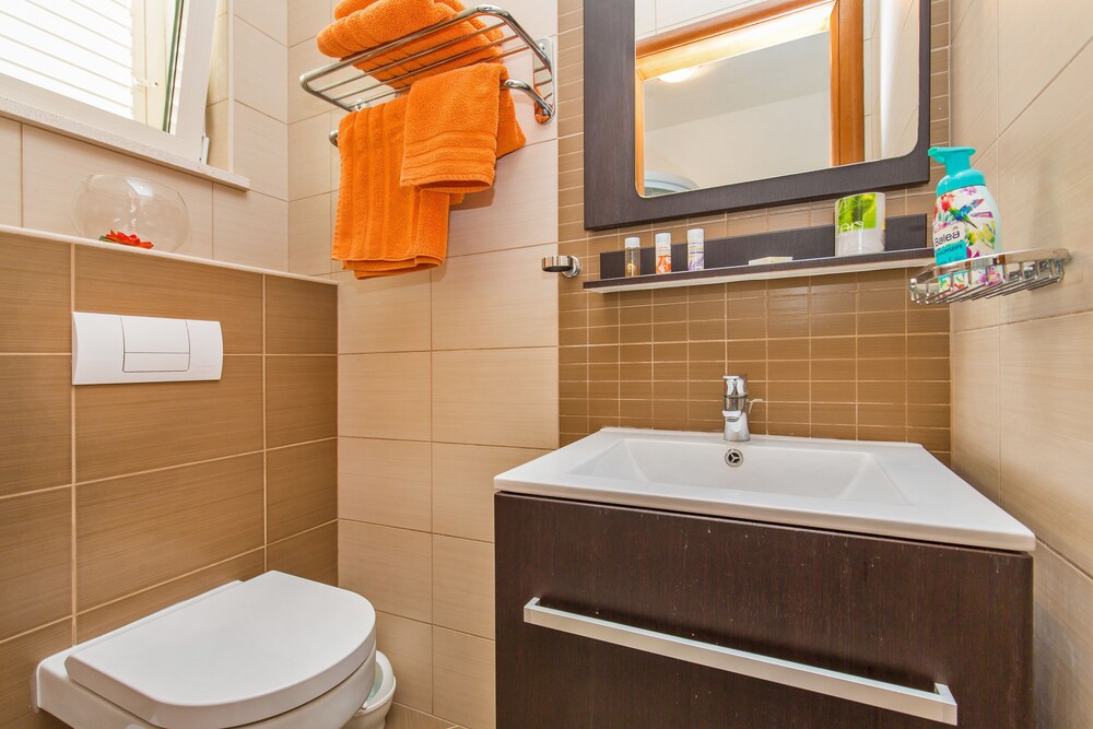 Design Gallery Apartment with Terrace, Sea View - Bathroom