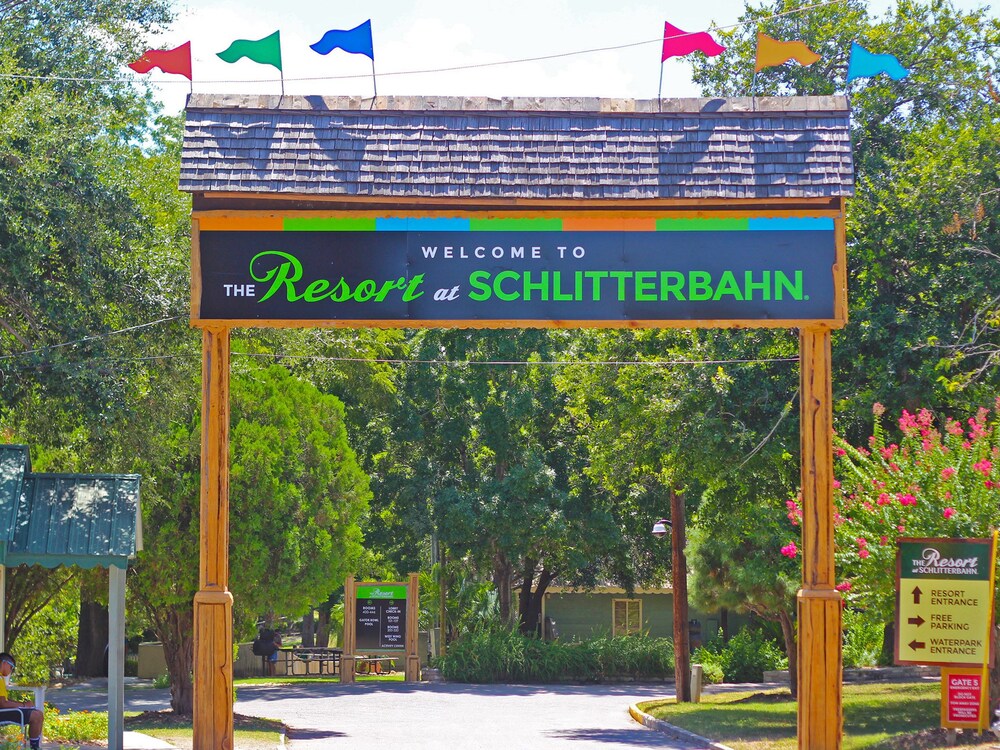 Front of property, The Resort at Schlitterbahn