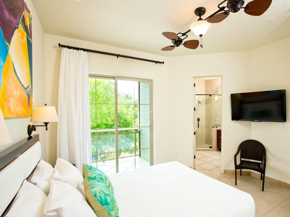 Room, The Resort at Schlitterbahn