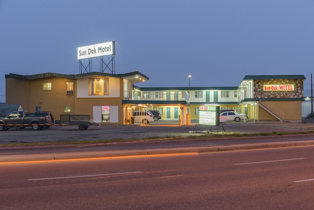 Hotel Front - Evening/Night