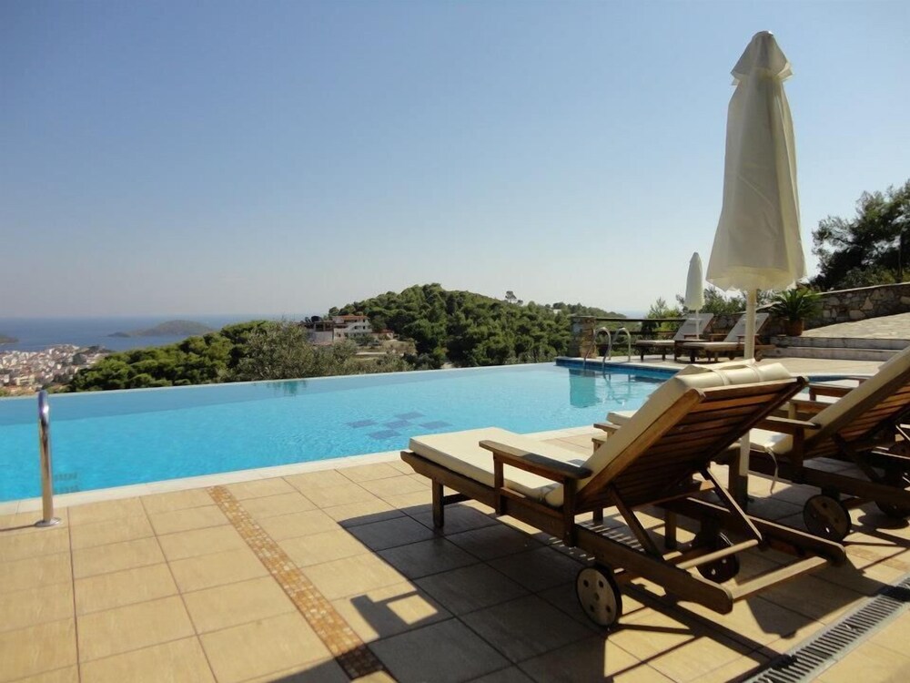 Infinity Pool