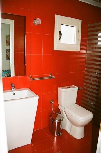 Studio - Bathroom