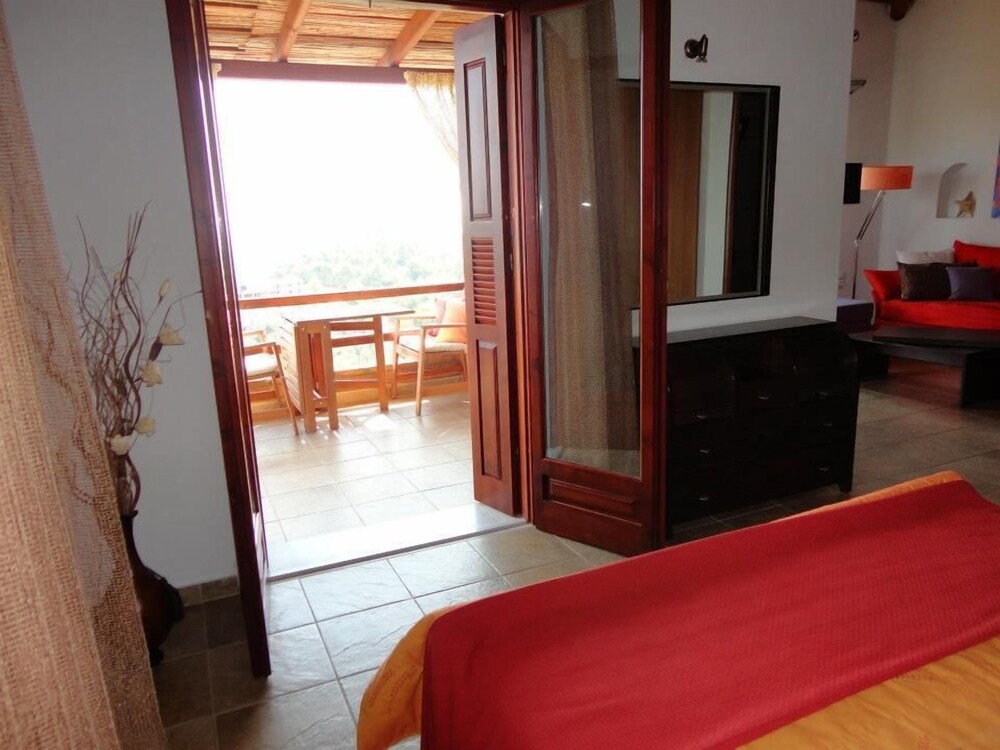 Suite, 1 Bedroom - Living Area