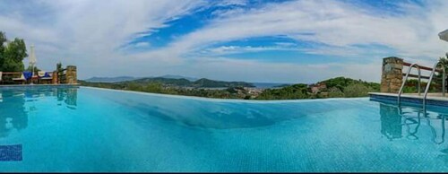 Infinity Pool