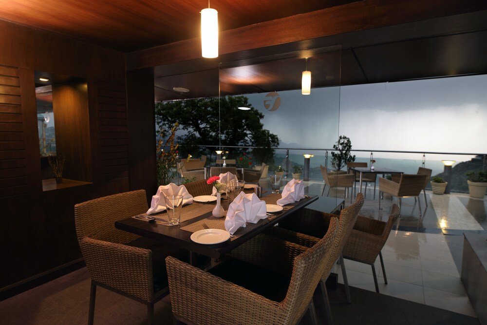 Family Dining