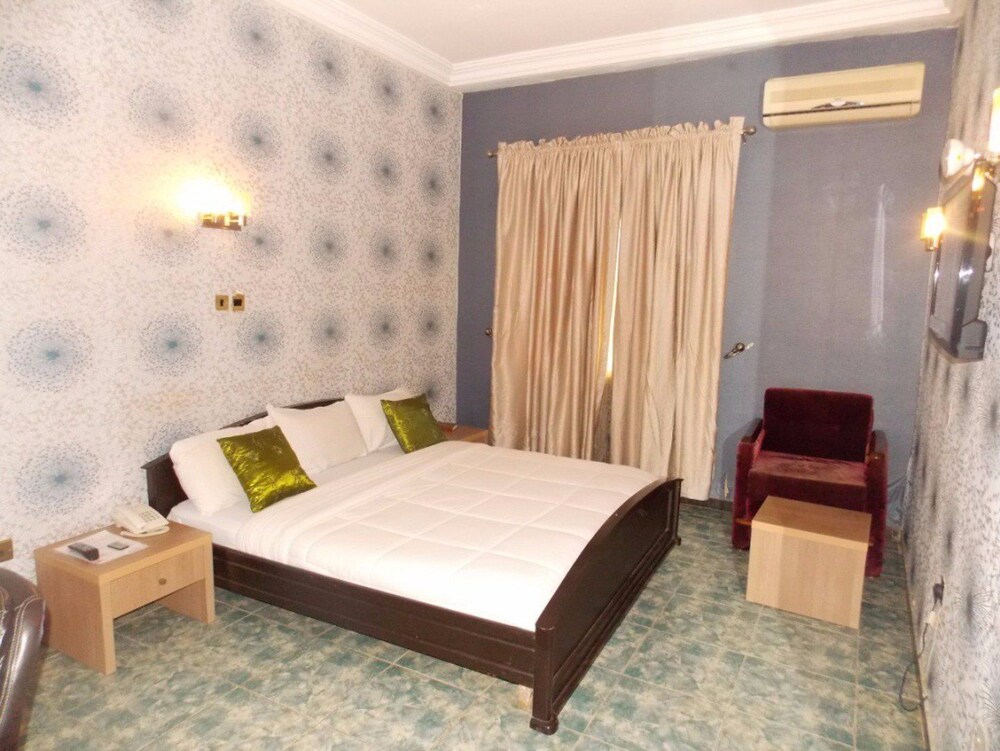 Guestroom