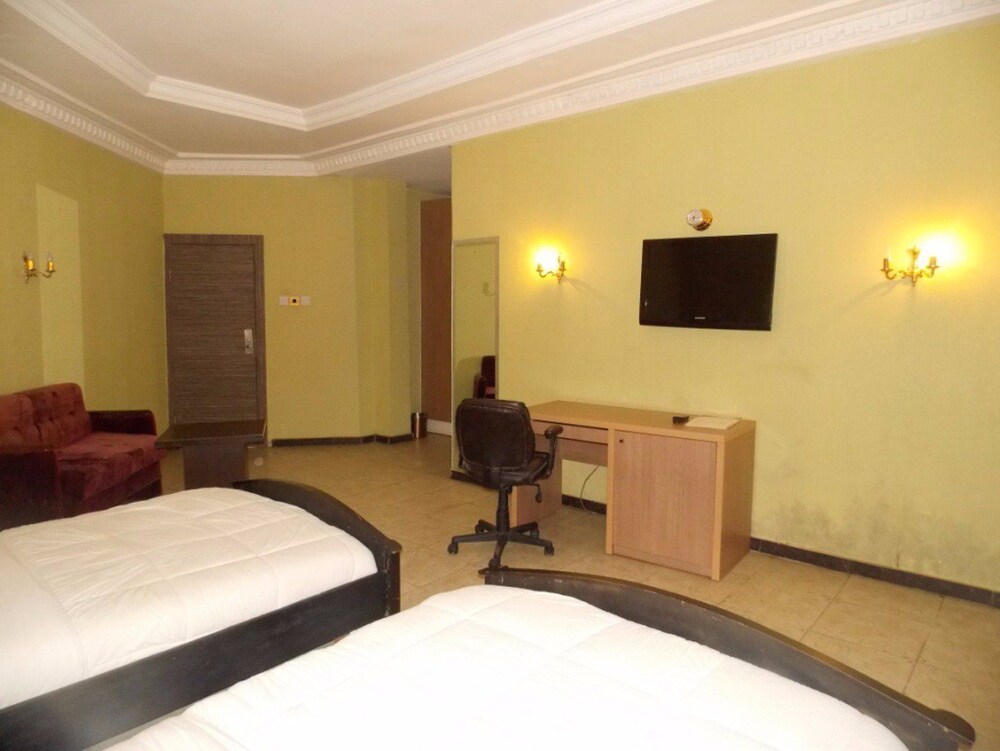 Guestroom