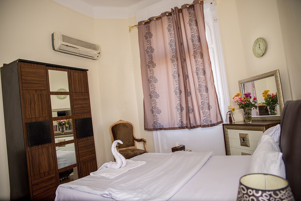 Guestroom