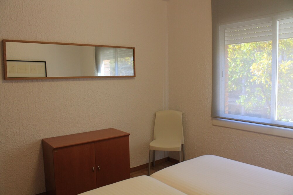 Family Apartment - Guestroom