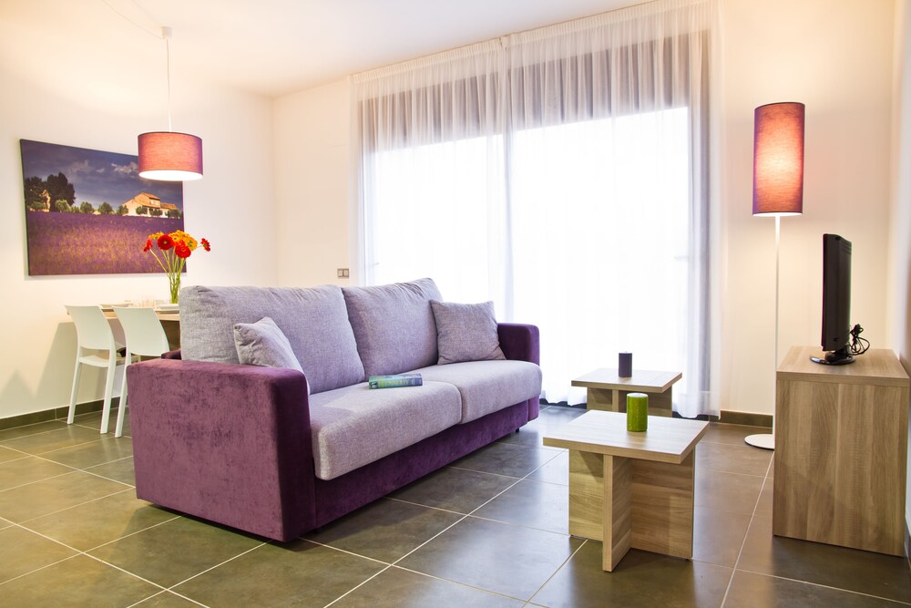Apartment, 2 Bedrooms - Guestroom