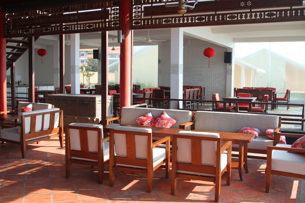 Hotel Lounge