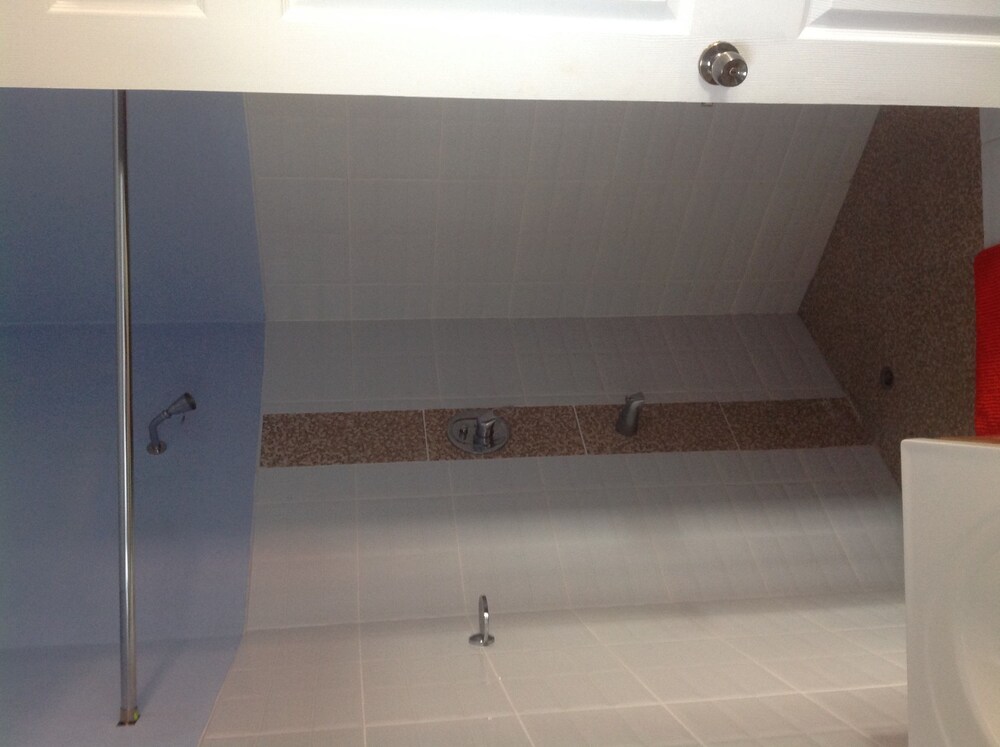 Superior Apartment, 2 Bedrooms, Kitchen, Ocean View - Bathroom