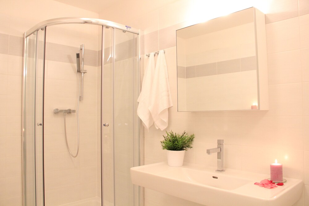 Duplex Bedroom Apartment for 7 People - Bathroom