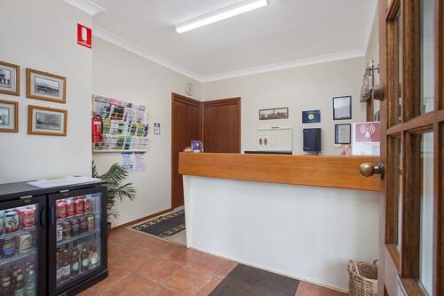 Manifold Motor Inn