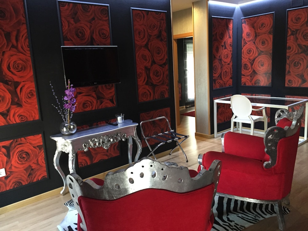 Suite - Guestroom