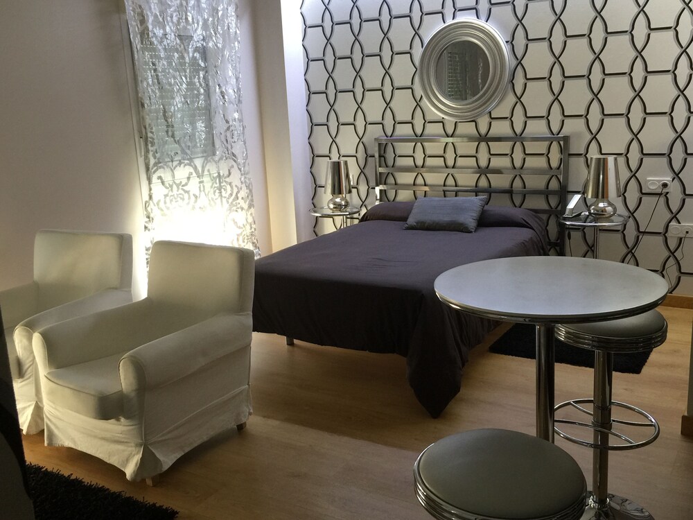 Single Room - Guestroom