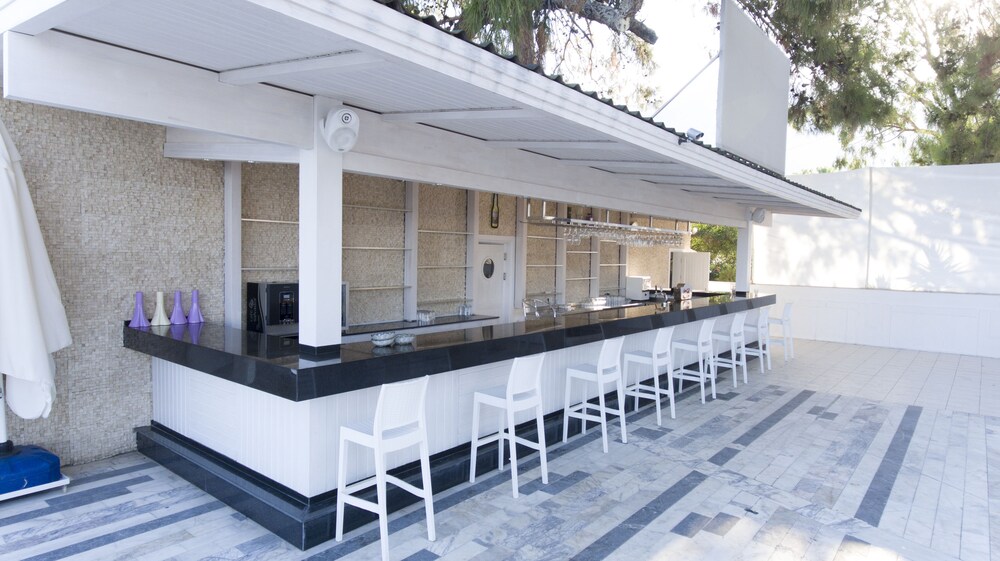 Hotel Bar
