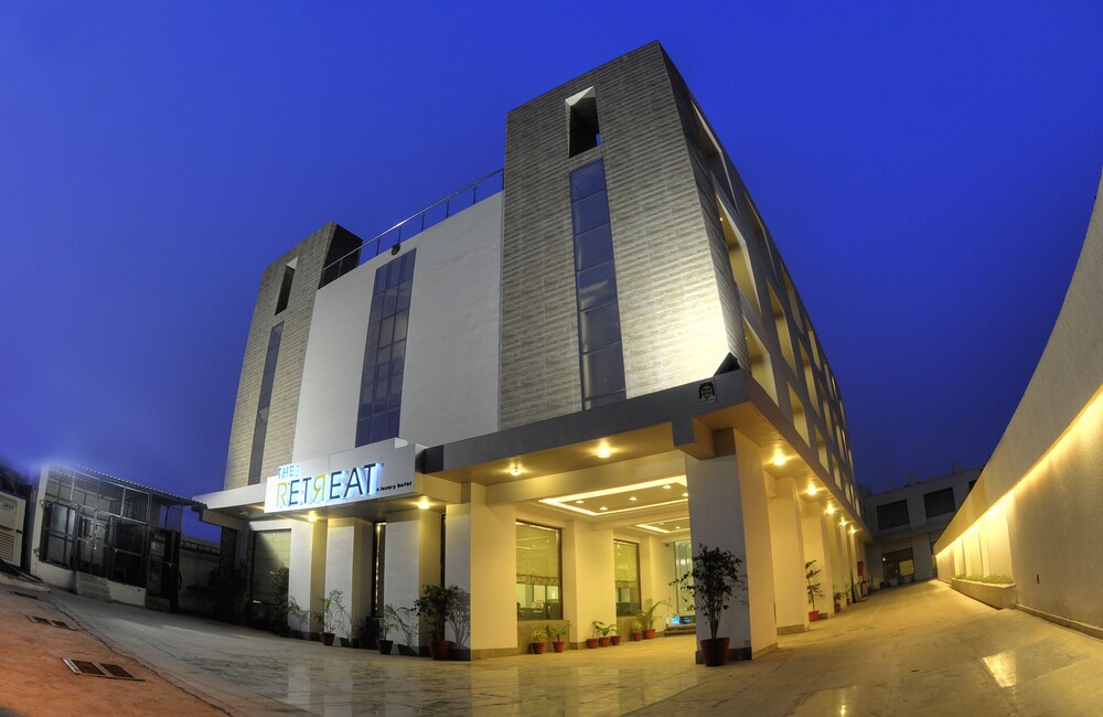 Hotel Front - Evening/Night