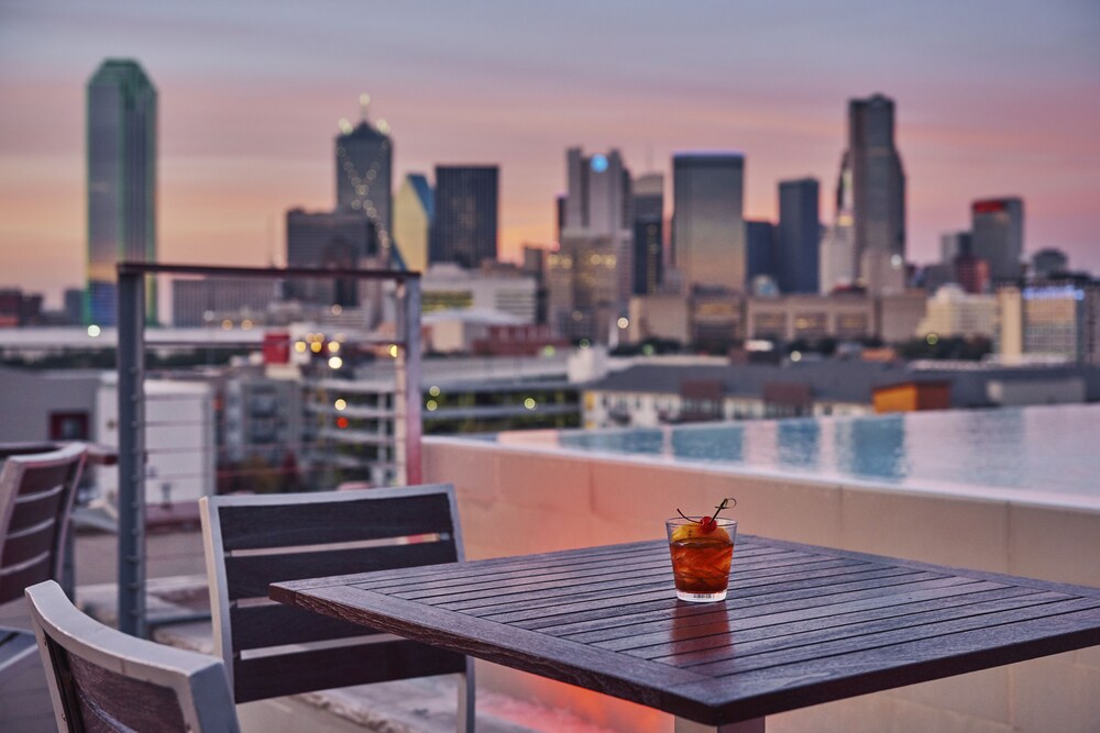 Hotel Bar