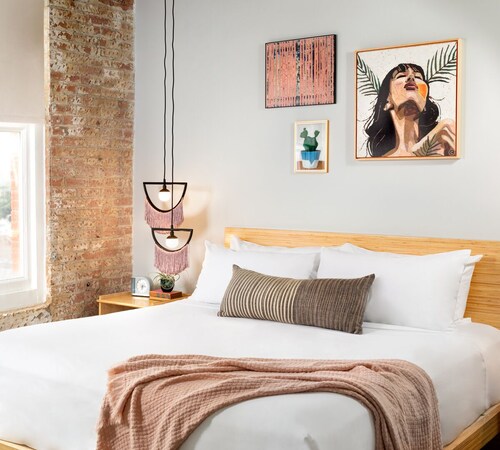 Canvas Hotel Dallas
