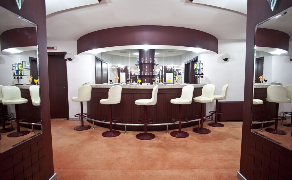Hotel Bar