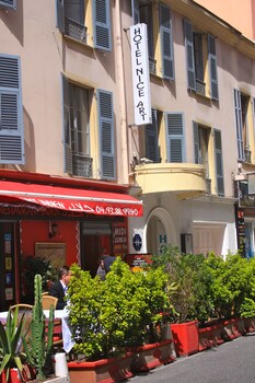 Nice Art Hotel - Hostel