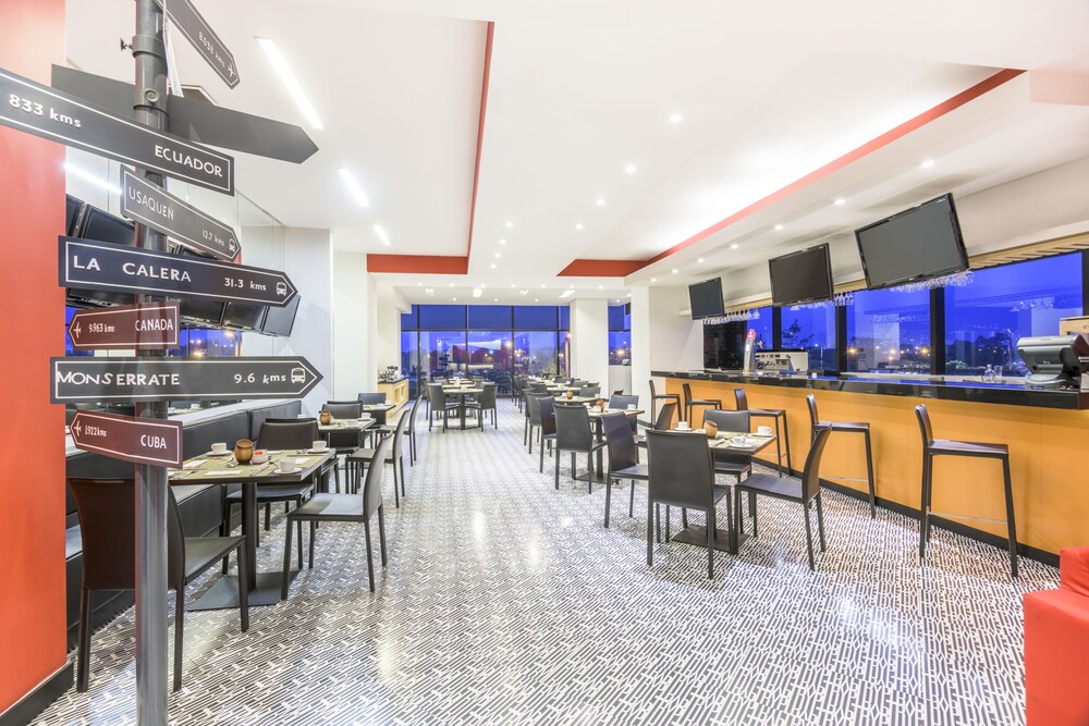 Hotel Bar