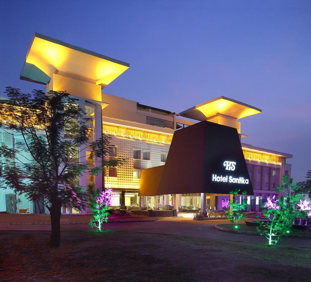 Hotel Front