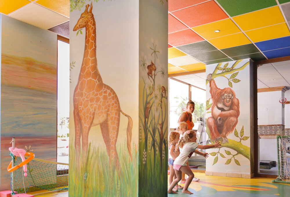 Childrens Play Area - Indoor