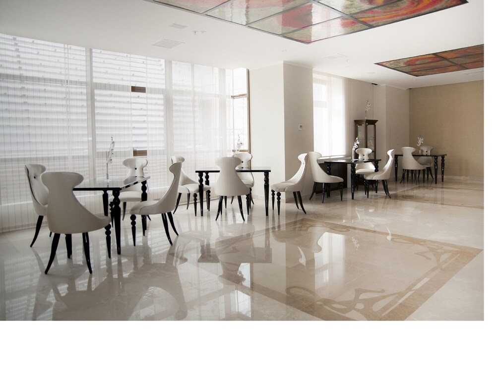 Hotel Lounge