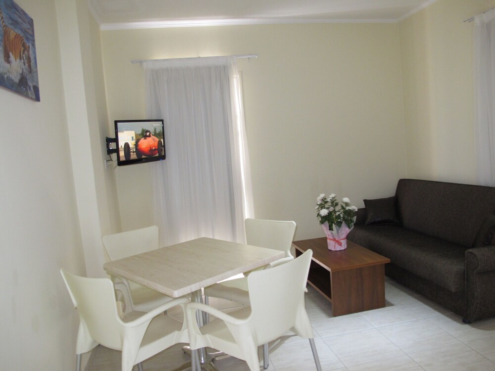 Apartment, 2 Bedrooms, Sea View - Living Room
