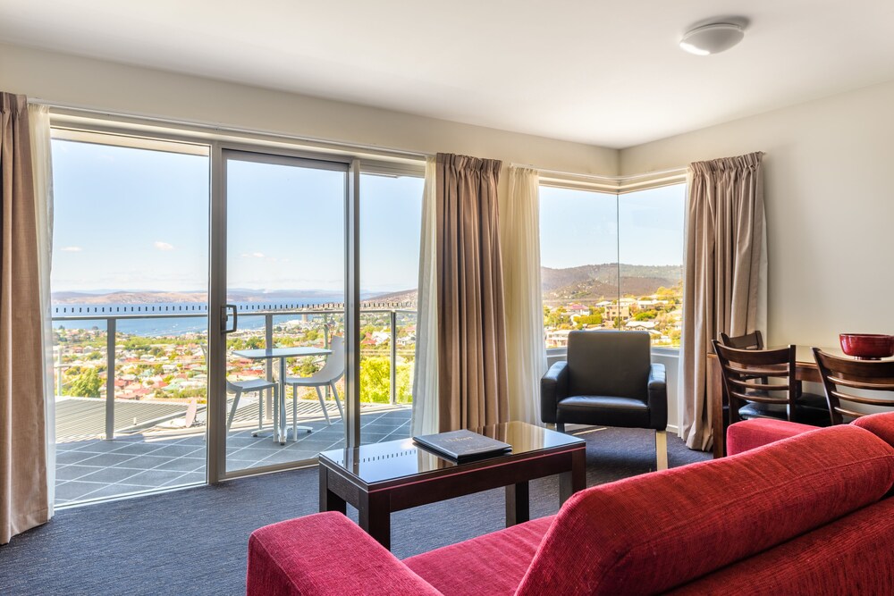 Standard One Bedroom Apartment - Harbour View - Guestroom