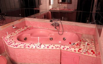 Jetted Tub