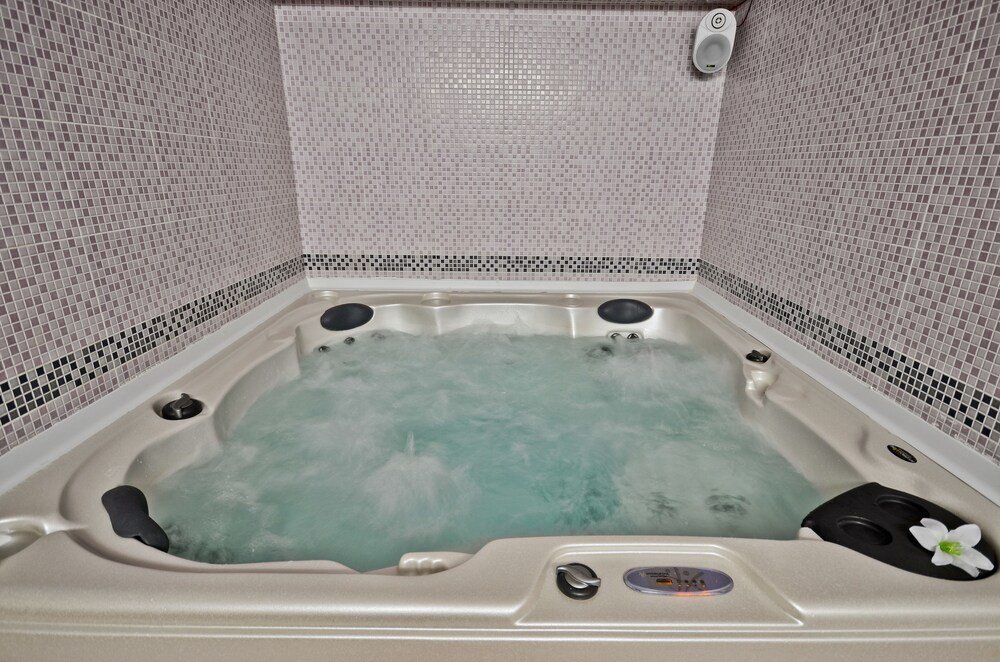 Jetted Tub