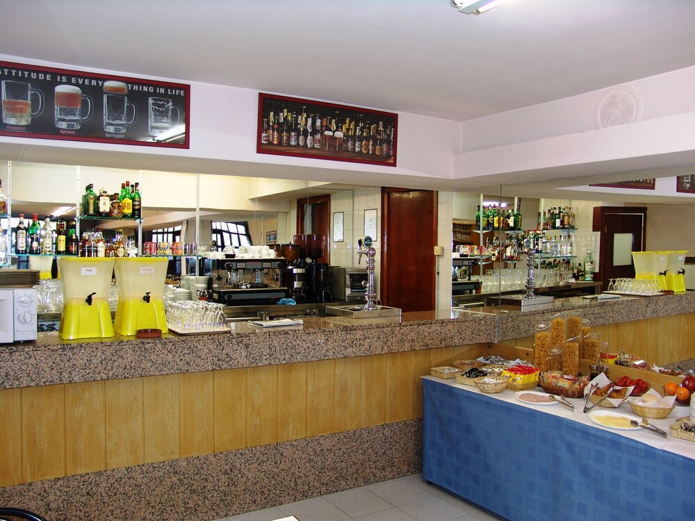 Food Court