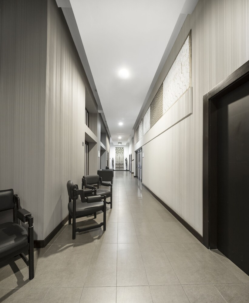 Executive Lounge