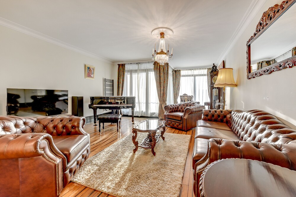 Superior Apartment, 2 Bedrooms, Balcony (6 adults) - Living Room