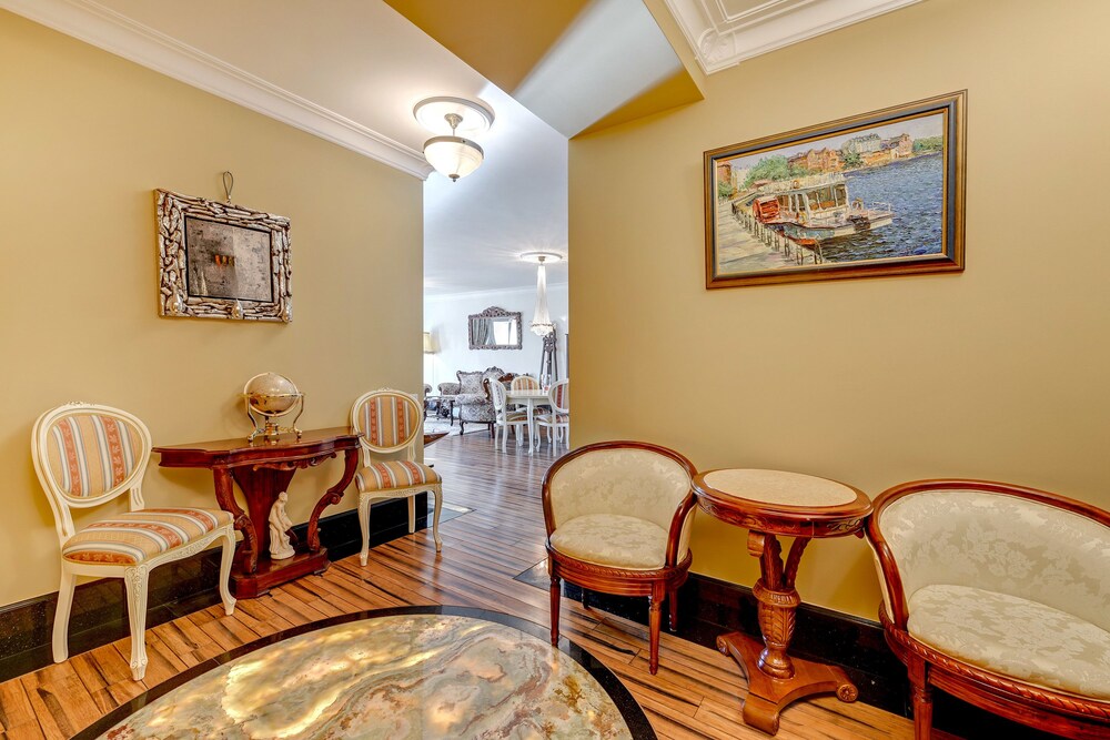 Superior Apartment, 2 Bedrooms, Balcony (6 adults) - Living Area