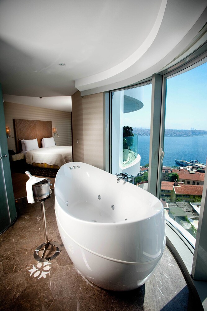 Jetted Tub