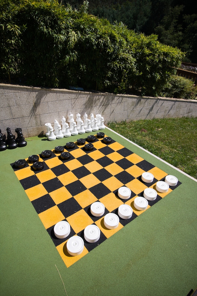 Childrens Play Area - Outdoor