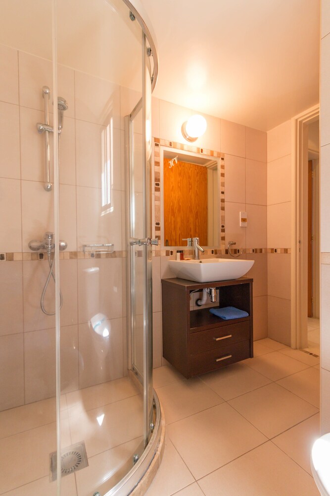 Panoramic Apartment, 1 Bedroom, Ocean View - Bathroom