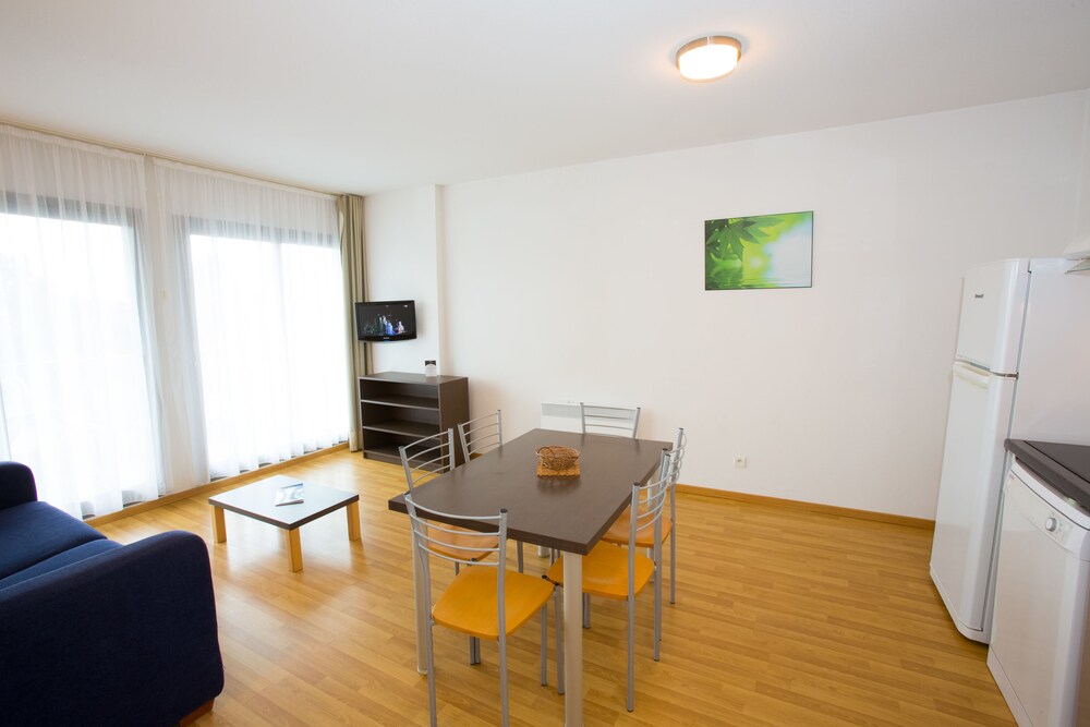 Suite, Connecting Rooms - Living Room