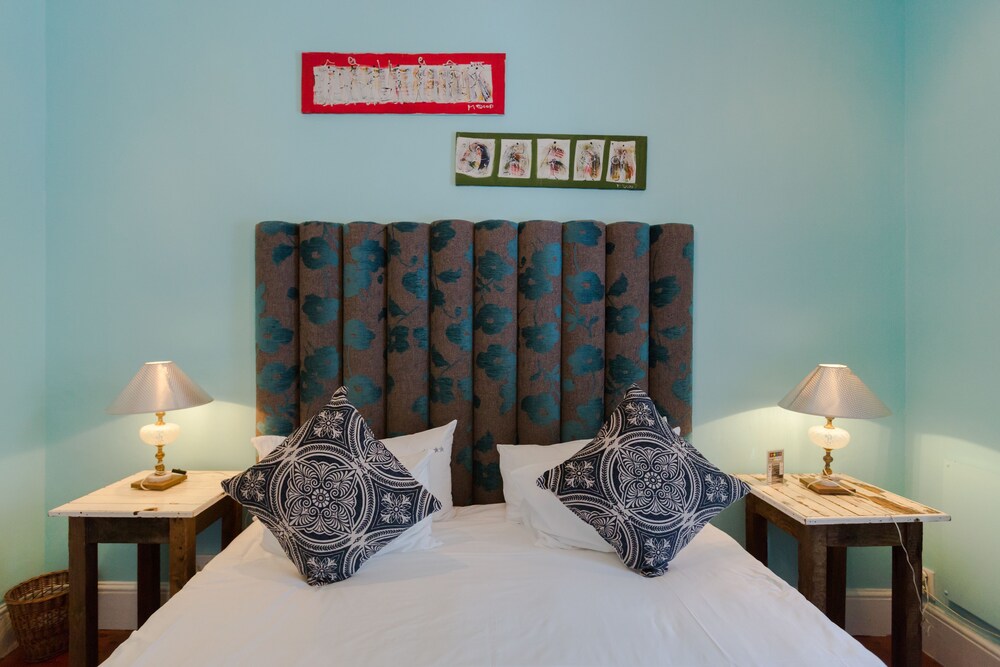 Superior House - Guestroom